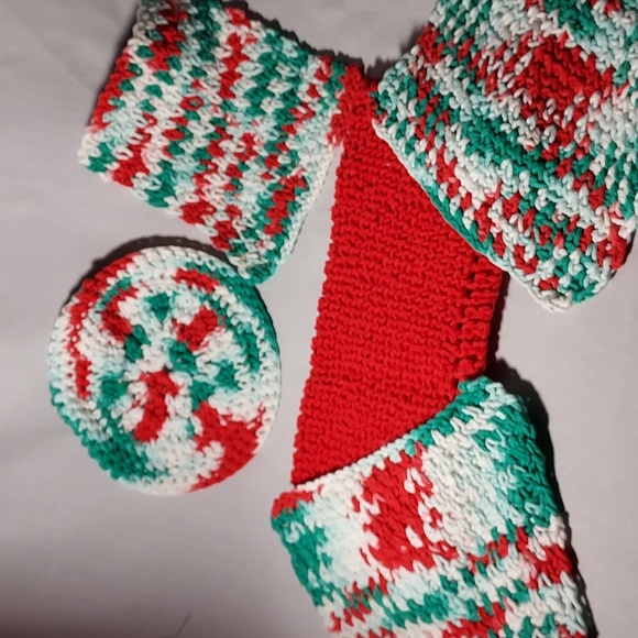 Vintage Christmas 5 Piece Crochet Hot Dish Mats - Picture 9 of 9